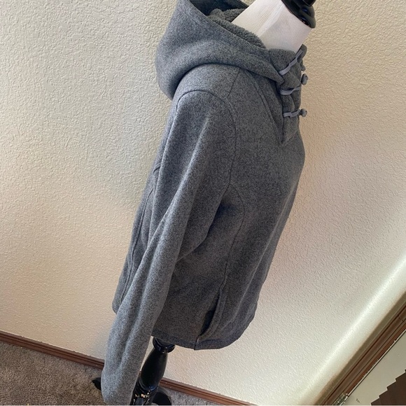 The North Face Crescent Toggle Hooded Technical Knit Pullover Sweater Gray: M - Picture 5 of 9